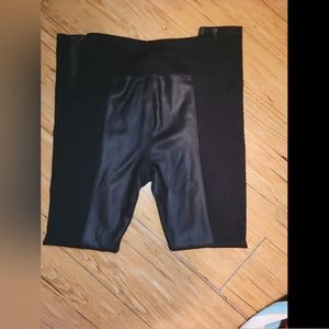 EXPRESS High RISE Black Faux Leather Patch Leggings size XS/TP